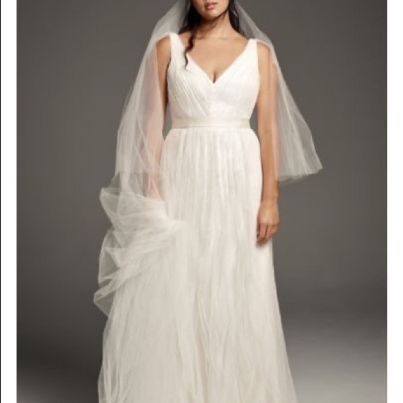 Vera Wang Dresses & Skirts - Wedding dress